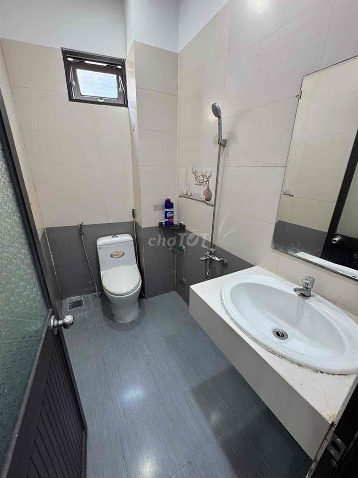 CHO THUÊ NHÀ MỚI 4 TẦNG KIỆT OTO LÝ TỰ TRỌNG.FULL NỘI THẤT