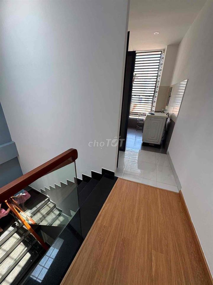 CHO THUÊ NHÀ MỚI 4 TẦNG KIỆT OTO LÝ TỰ TRỌNG.FULL NỘI THẤT