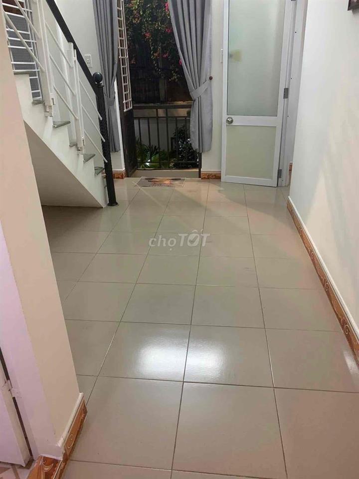 Cho thuê nhà 3 tầng mặt tiền Bàu Làng gần Trần Cao Vân full nội thất