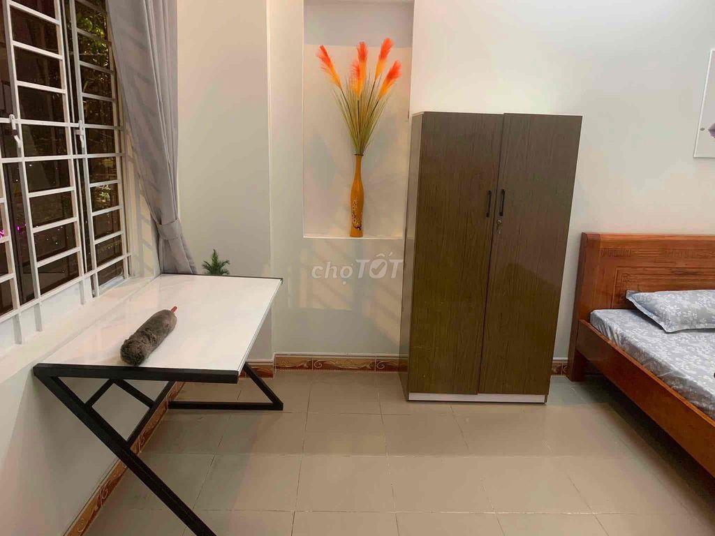Cho thuê nhà 3 tầng mặt tiền Bàu Làng gần Trần Cao Vân full nội thất