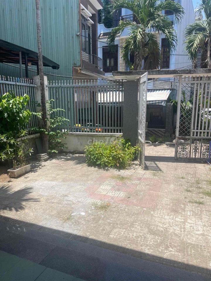 Cho thuê nhà sân vườn kiệt oto Hà Huy Tập , P.Thanh Khê.