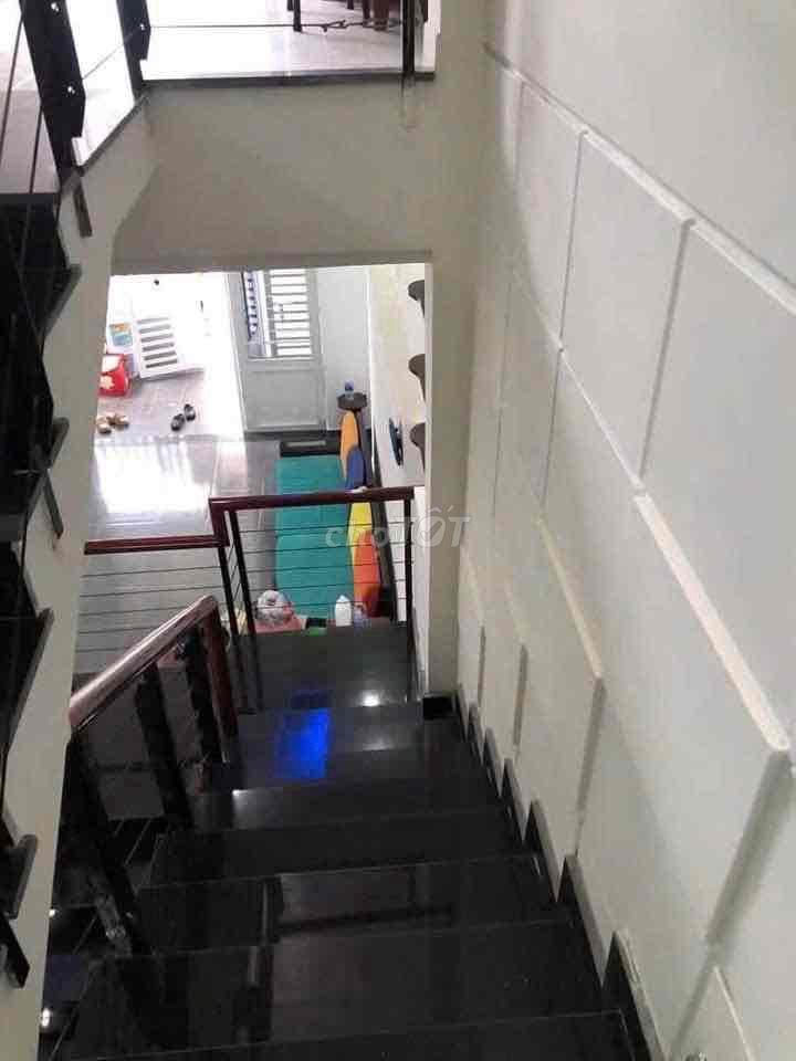 Cho thuê nhà 2 tầng mặt tiền Lê Đại gần Phan Đăng Lưu Giá Tốt