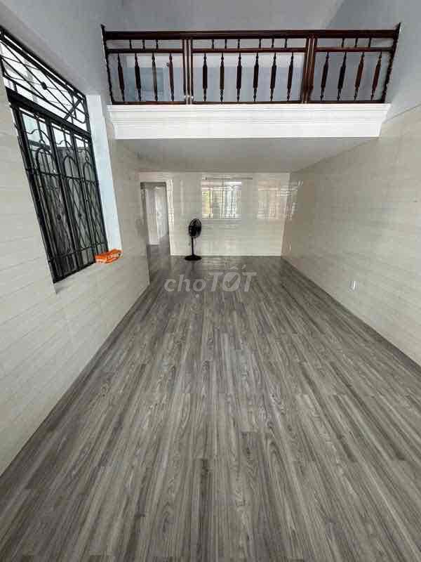 Cho thuê nhà 3 tầng mặt tiền Châu Thượng Văn - Hải Châu Rộng Rãi