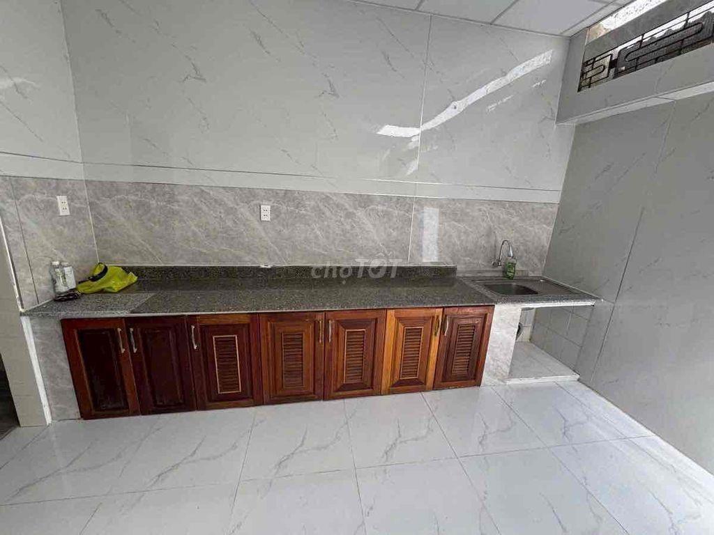 Cho thuê nhà 3 tầng mặt tiền Châu Thượng Văn - Hải Châu Rộng Rãi