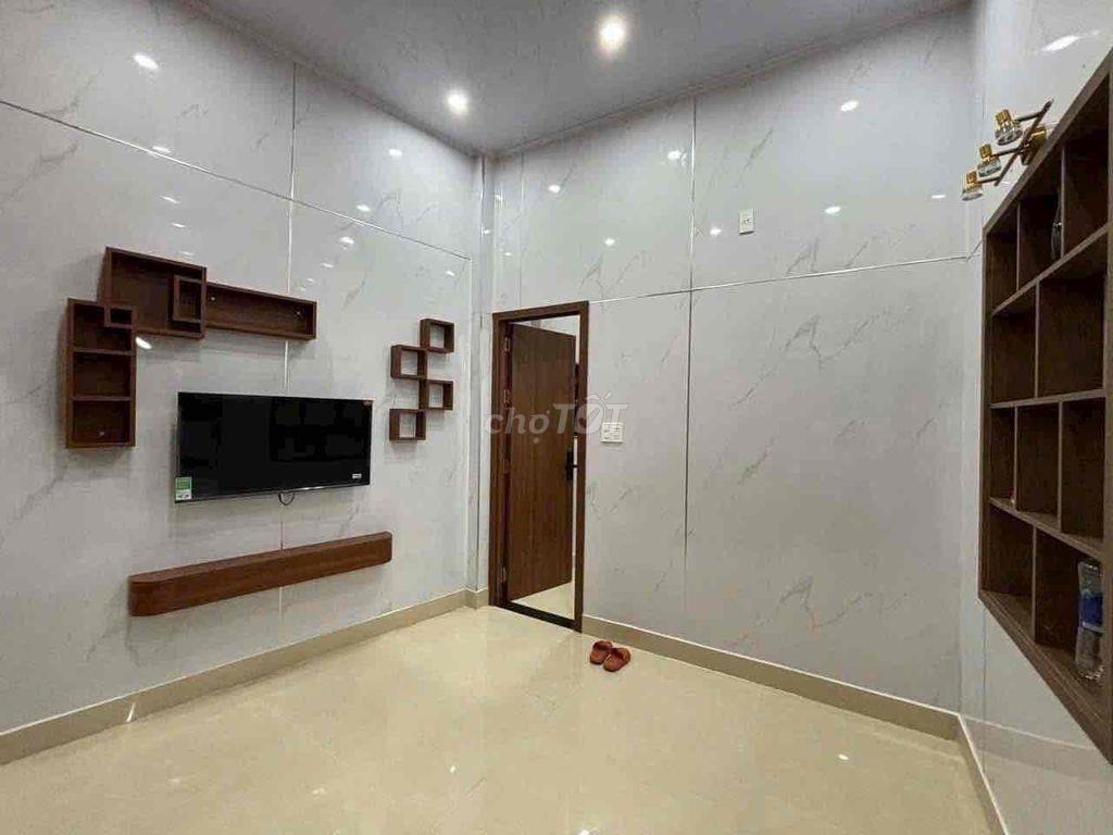 Cho thuê căn hộ  2 P/ngủ mặt tiền Phan Châu Trinh Full nội thất mới