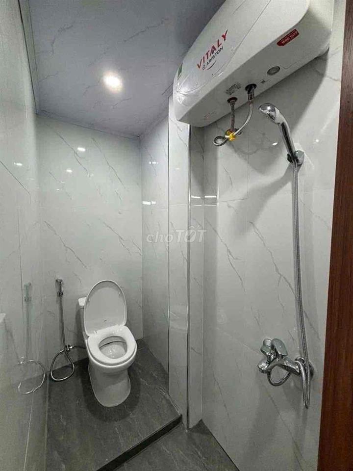 Cho thuê căn hộ  2 P/ngủ mặt tiền Phan Châu Trinh Full nội thất mới