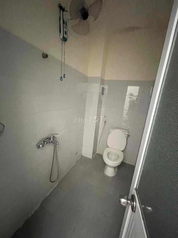 Cho thuê nhà kiệt oto Trần Cao Vân gần biển .Full nội thất mới