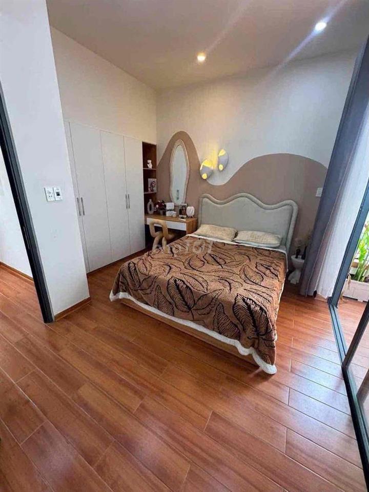 Cho thuê nhà 2 tầng Mới Kiệt Nguyễn Văn Linh gần sân bay Full nội thất