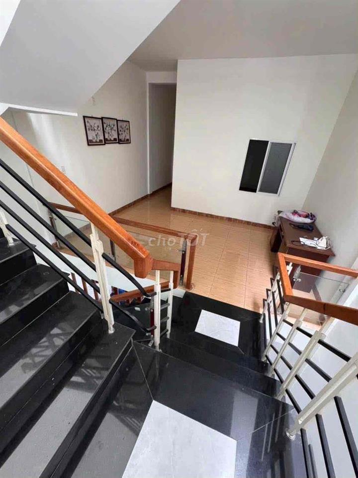 Cho thuê mặt Trần Cừ gần Huỳnh Ngọc Huệ. Nội thất đầy đủ