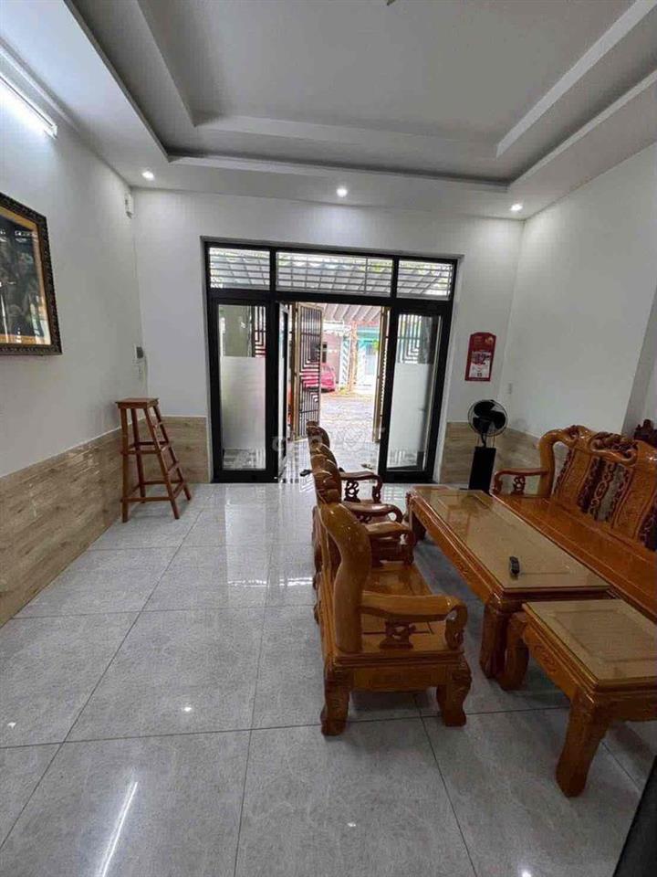 Cho thuê mặt Trần Cừ gần Huỳnh Ngọc Huệ. Nội thất đầy đủ