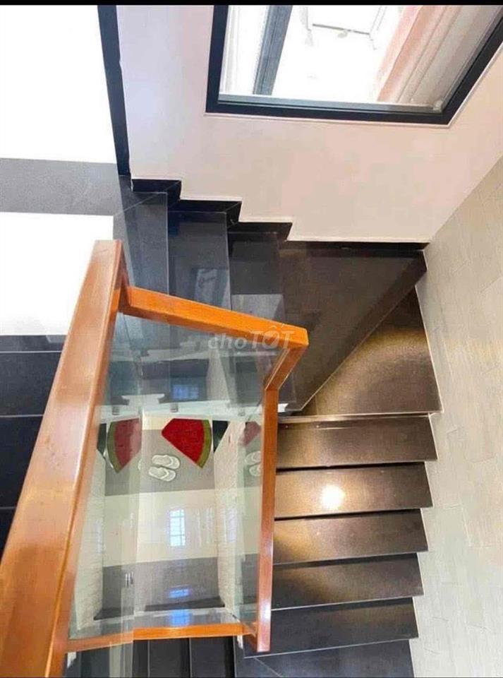 Cho thuê mặt tiền Cao Sơn Pháo gần Bến Xe . Full nội thất