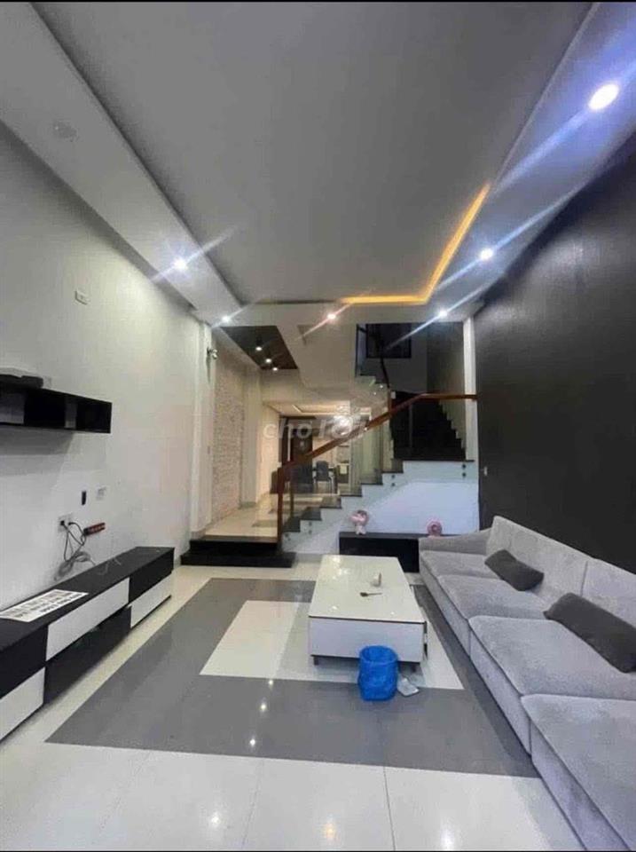 Cho thuê mặt tiền Cao Sơn Pháo gần Bến Xe . Full nội thất