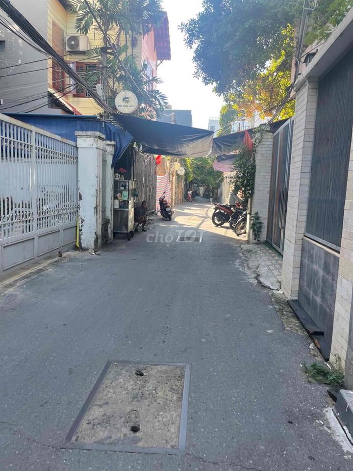 Cho thuê nhà sân vườn 2 tầng ĐỐNG ĐA, Hải Châu. Rộng Rãi như hình.