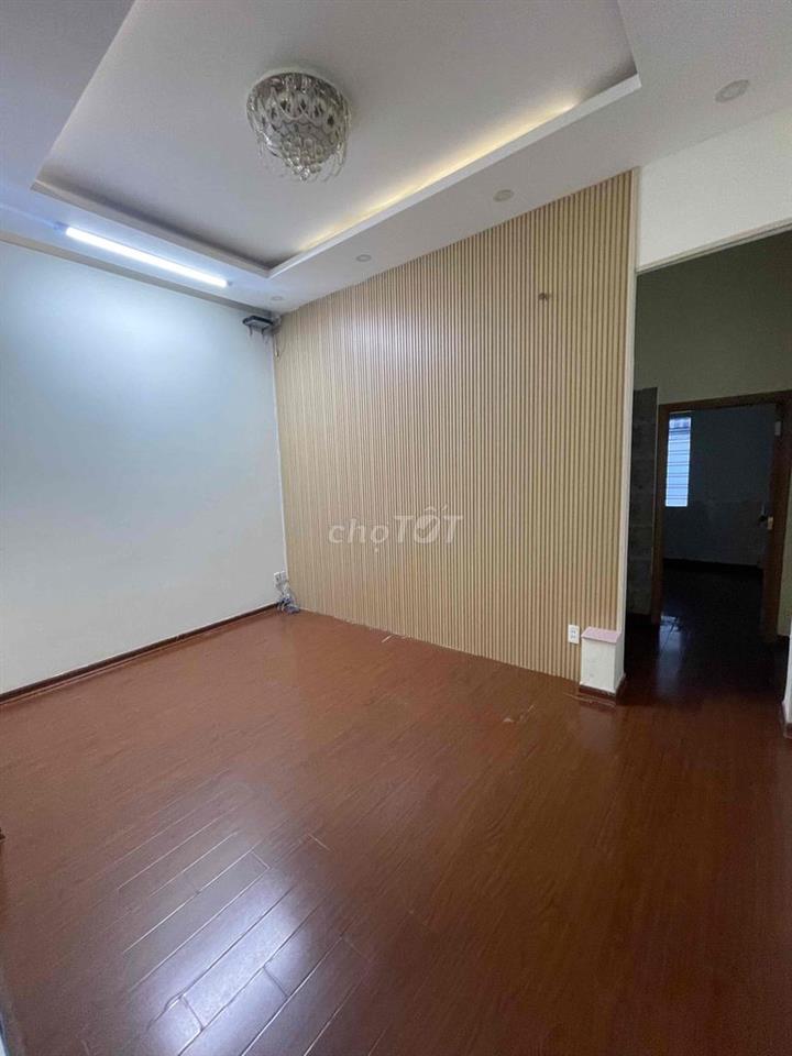 Cho thuê nhà 2 tầng mặt tiền Cao Xuân Huy. FULL nội thất gần Tố Hữu