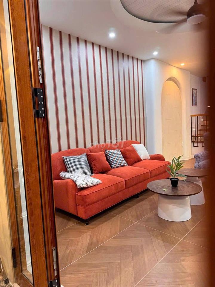CHO THUÊ NHÀ 2 TẦNG ĐẸP - KHU VỰC HẢI CHÂU