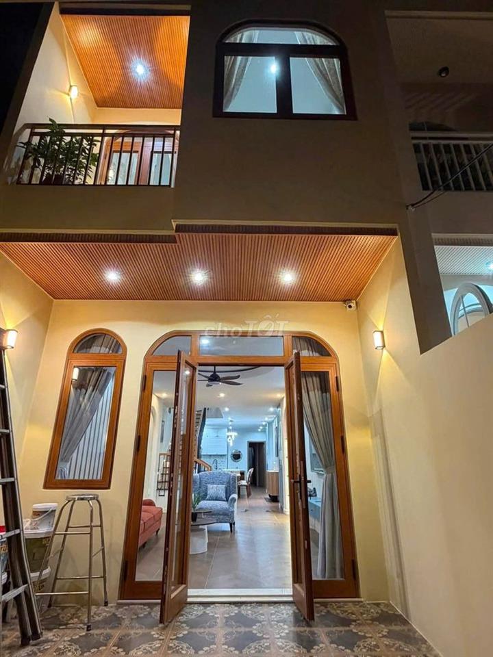 CHO THUÊ NHÀ 2 TẦNG ĐẸP - KHU VỰC HẢI CHÂU