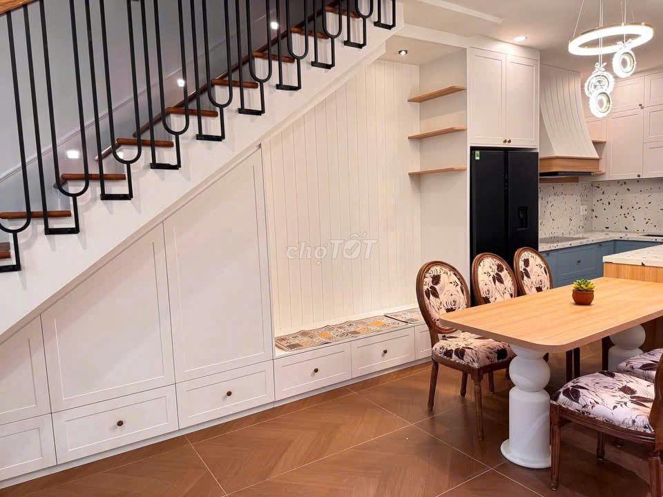CHO THUÊ NHÀ 2 TẦNG ĐẸP - KHU VỰC HẢI CHÂU
