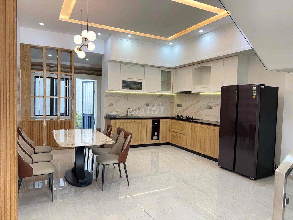 Cho thuê nhà MT Phan Triêm Hoà Xuân 4pn giá 35 triệu