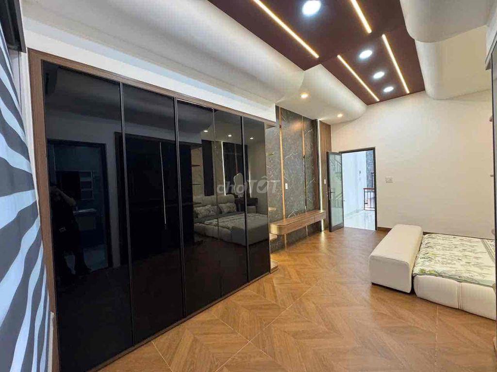 Cho thuê nhà MT Quách Thị Trang Hoà Xuân 3pn giá 35tr