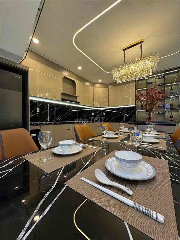 Cho thuê nhà MT Quách Thị Trang Hoà Xuân 3pn giá 35tr