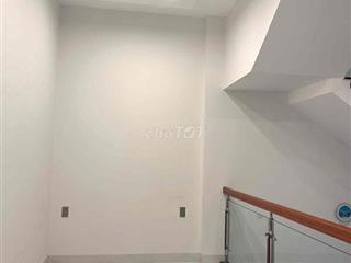 Cho thuê nhà MT Lê Sỹ Hoà Xuân 4pn giá 25 triệu