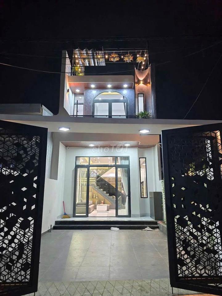cho thuê nhà mặt tiền 7m5 sau lưng bến xe