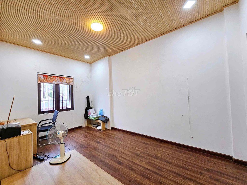 Nhà 2 tầng kiệt ô tô 500 Tôn Đản giá chỉ nhỉnh 3tỷ