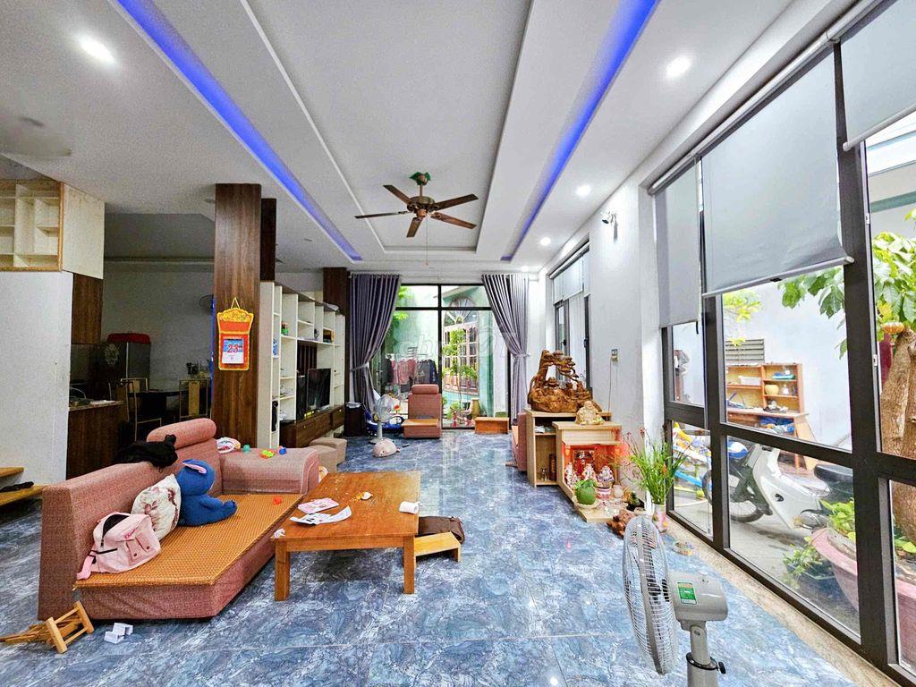 Nhà 2 tầng kiệt ô tô 500 Tôn Đản giá chỉ nhỉnh 3tỷ