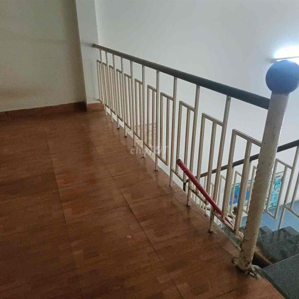 Cho Thuê Nhà 1,5 Tầng MT Đường Hoà Minh 8