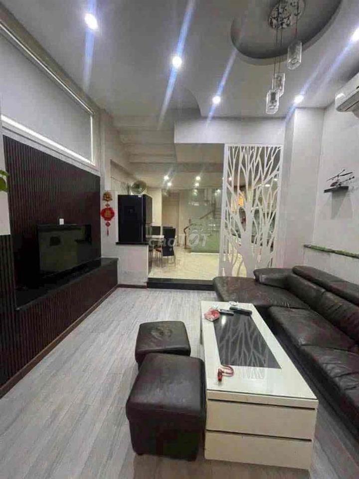 Nhà 4 tầng kiệt Ông Ích Khiêm đầy đủ nội thất