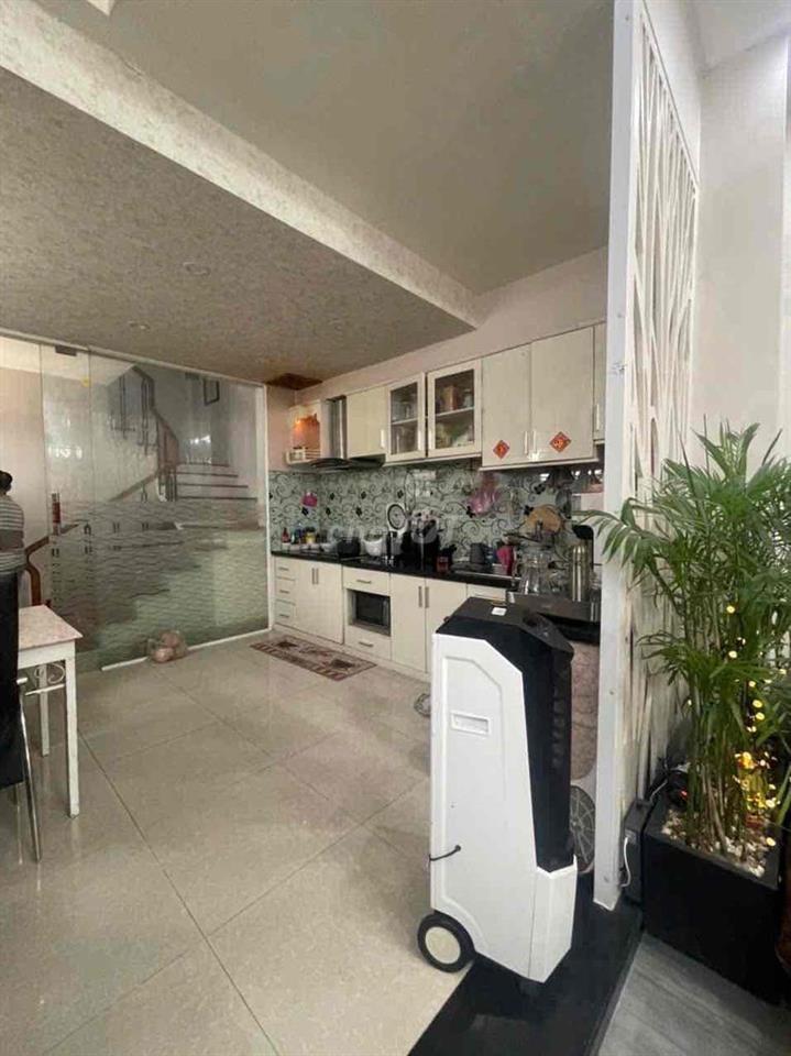 Nhà 4 tầng kiệt Ông Ích Khiêm đầy đủ nội thất