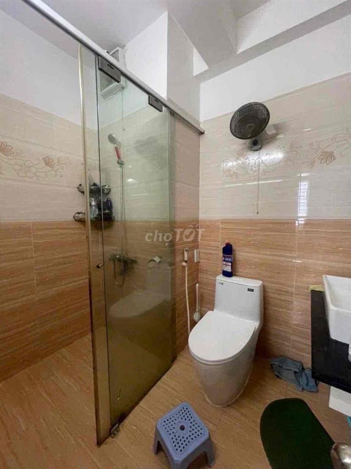 Nhà 4 tầng kiệt Ông Ích Khiêm đầy đủ nội thất