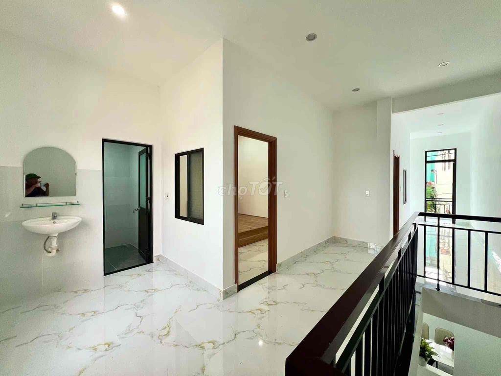 Nhà 2 tầng đẹp kiệt oto Nguyễn Như Đãi - Hoà Thọ Tây