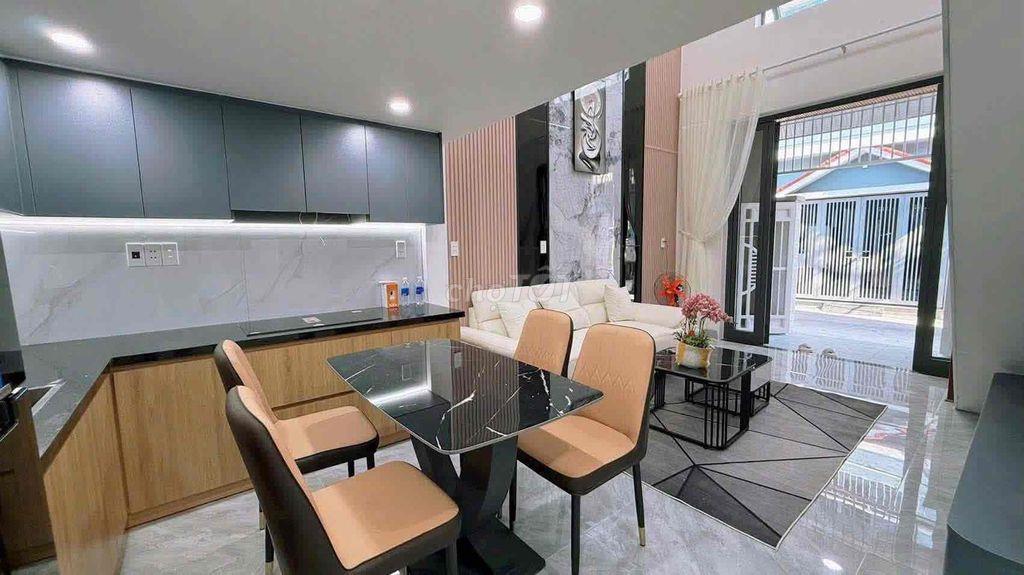 Nhà kiệt oto Nguyễn Phước Nguyên 3 PN full nội thất