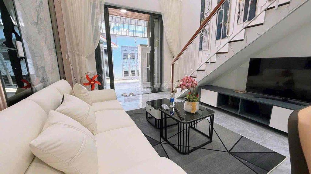 Nhà kiệt oto Nguyễn Phước Nguyên 3 PN full nội thất
