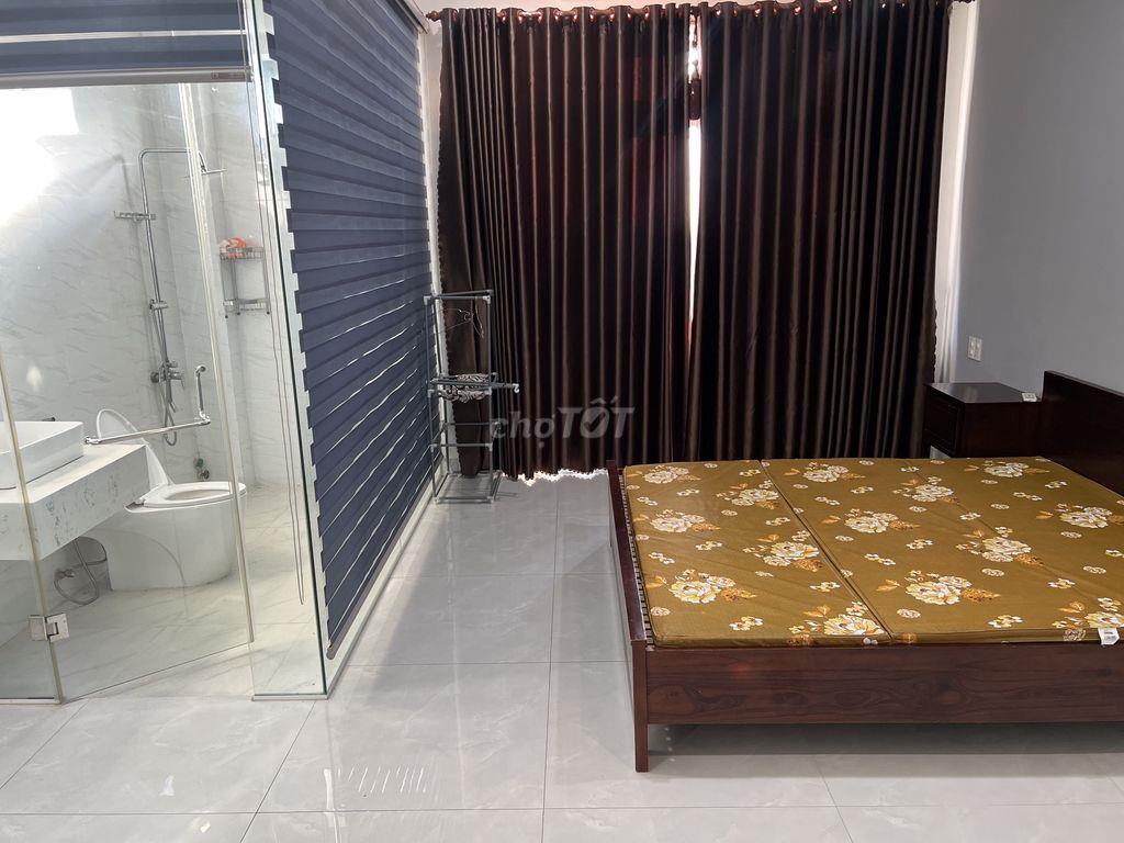 Nhà nguyên căn 3 tầng ,3 pn, 3wc,  vào ở ngay, đầy đủ tiện nghi
