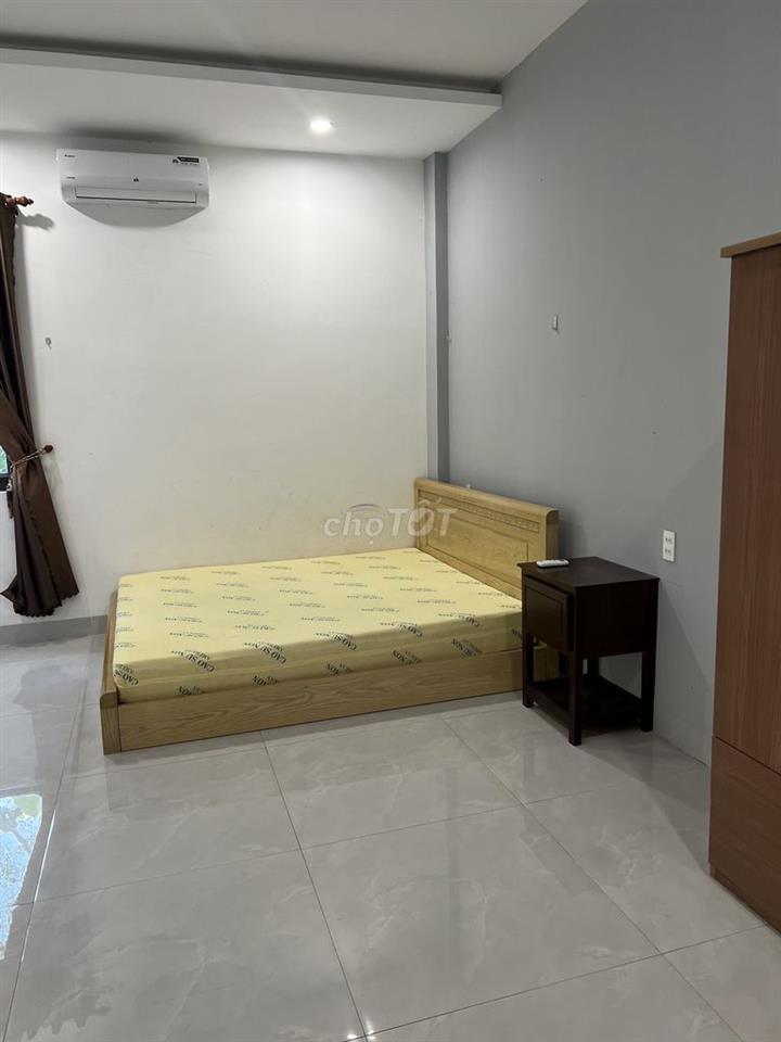 Nhà nguyên căn 3 tầng ,3 pn, 3wc,  vào ở ngay, đầy đủ tiện nghi