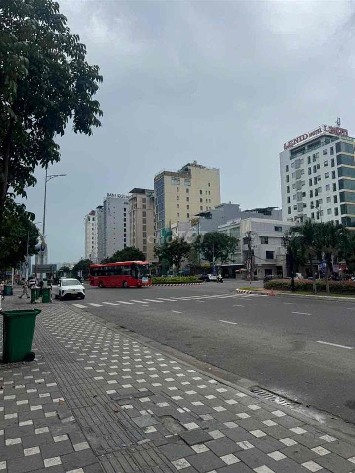 NHÀ 3 TẦNG PHẠM VĂN ĐỒNG, CÁCH BIỂN MỸ KHÊ 600 mét KHU DU LỊCH HÀN