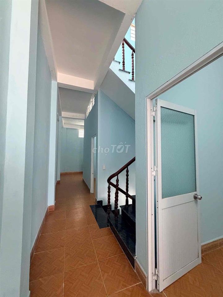 Nguyên căn nhà 3 tầng view biển