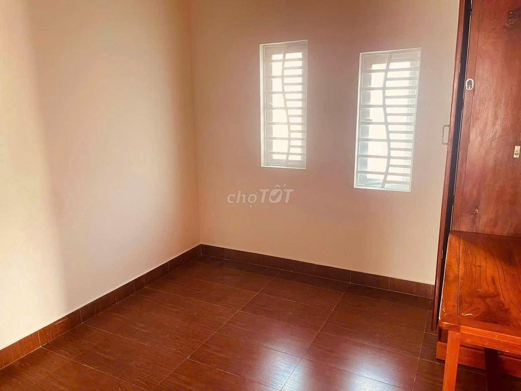 Nhà 3 tầng kiệt LÔ GÓC  kề NGUYỄN HỮU THỌ   - SẴN NỘI THẤT CƠ BẢN