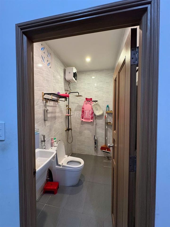 Cho thuê nhà 2 tầng kiệt NGÔ QUYỀN -  FULL NỘI THẤT - ra biển 5 phút