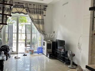 Nhà 2 tầng MT 5m5 kề CÁCH MẠNG THÁNG 8 - FULL NỘI THẤT - Ô TÔ ĐẬU ĐỖ
