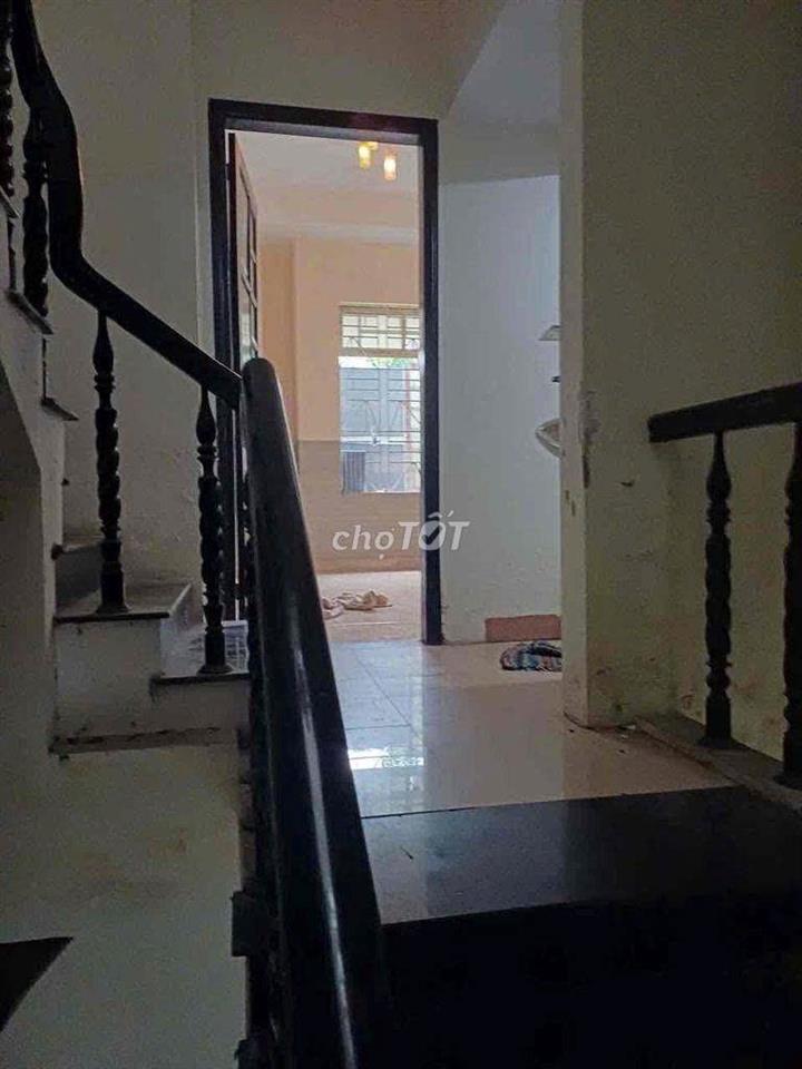 CHO THUÊ NHÀ 2.5 TẦNG mt HUY CẬN - gần khu sinh viên ĐH ĐÔNG Á