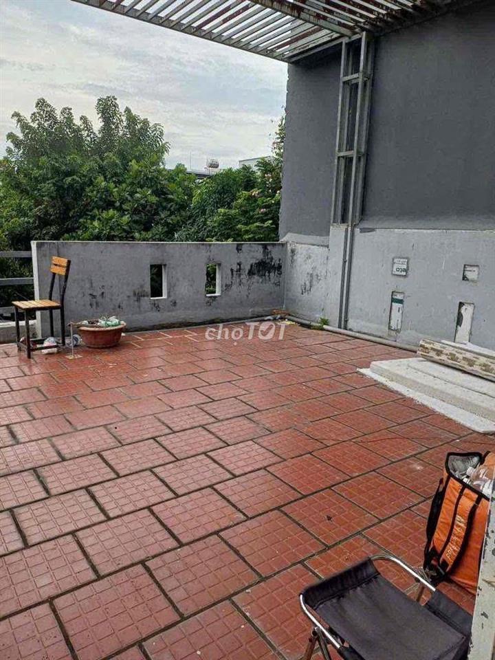 CHO THUÊ NHÀ 2.5 TẦNG mt HUY CẬN - gần khu sinh viên ĐH ĐÔNG Á