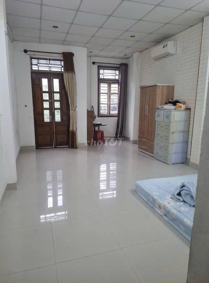 **  2 căn * Nhà 2 tầng MT 5m5 HÒA CƯỜNG NAM -  NỘI THẤT CƠ BẢN