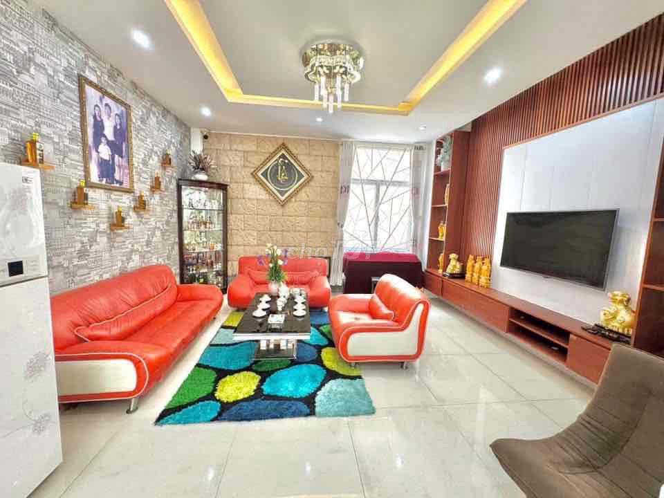 Cho thuê nhà 4 tầng đường 7m5 kề Tố Hữu- Full nội thất