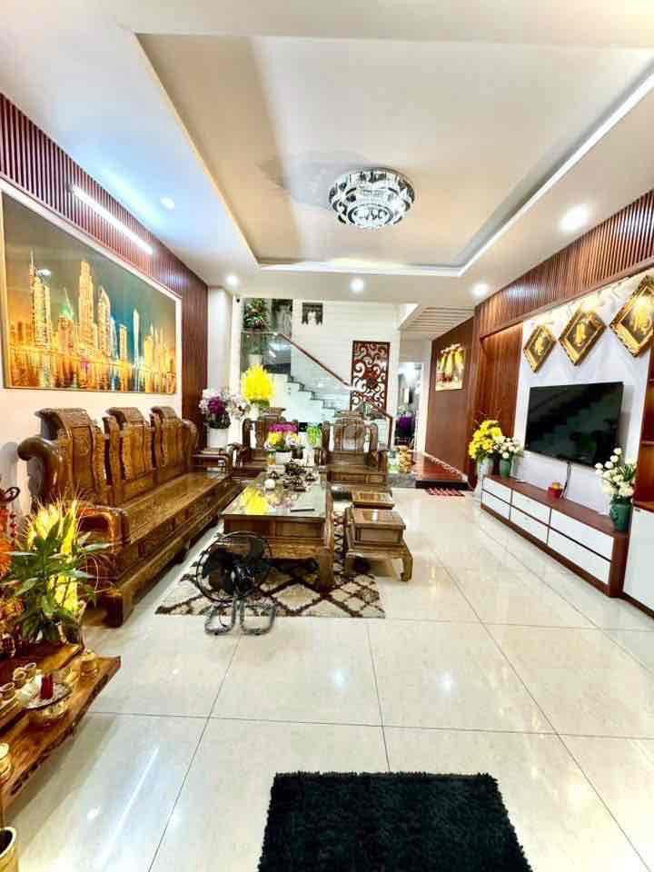 Cho thuê nhà 4 tầng đường 7m5 kề Tố Hữu- Full nội thất