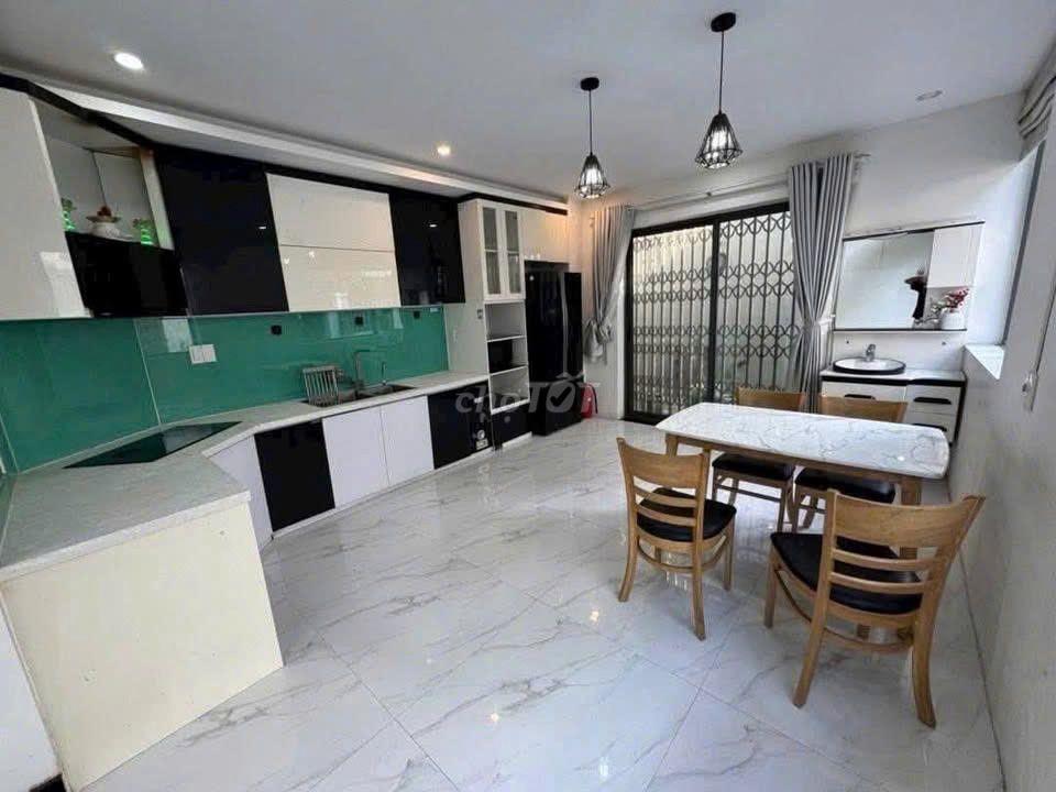 Nhà 4 tầng kiệt ô tô NGUYỄN HỮU THỌ - GẦN DUY TÂN - SẴN NỘI THẤT