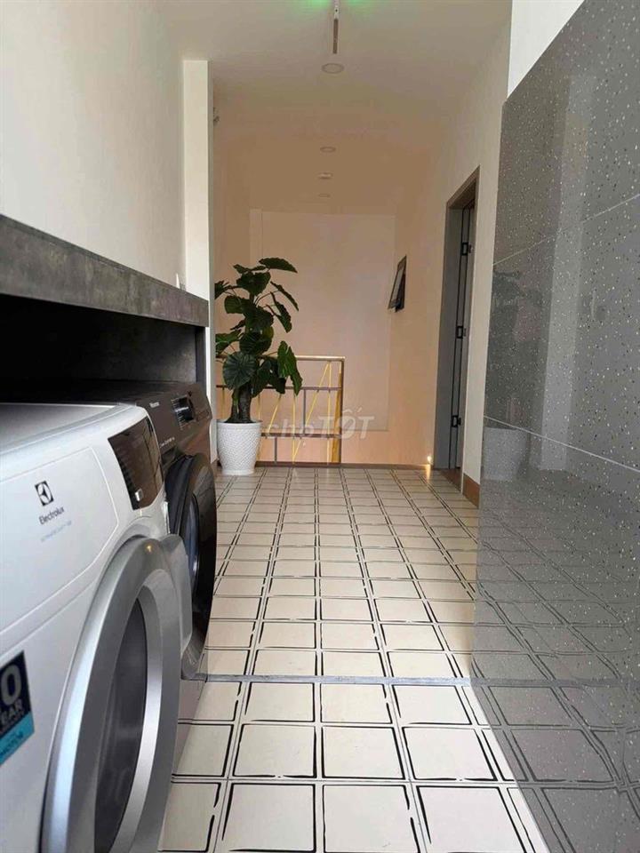Cho thuê nhà 3 tầng đường Đinh Văn Chấp - Hoà Xuân