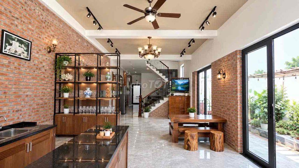 Cho thuê nhà 2 tầng đẹp đường Bùi Trang Chước- Hoà Xuân